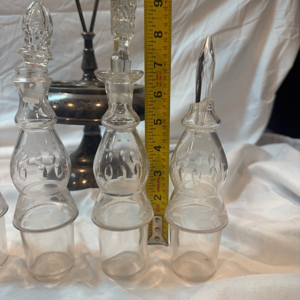 Antique 1800s Silver Cruet Set with Glass Bottles by Pairpoint Mfg. Co - Picture 12 of 14